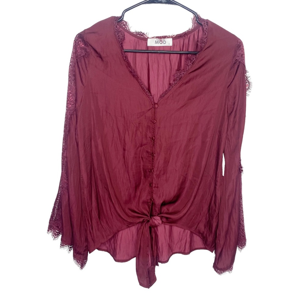 MOD burgundy blouse lace accents size small NWT j